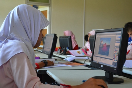 BELAJAR EDITING GAMBAR