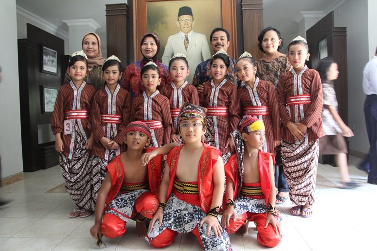 JUARA I LOMBA DOLANAN ANAK