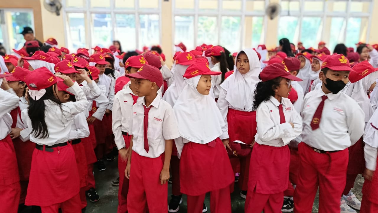TK dan SD Model Sleman Gelar Upacara Penyambutan Siswa Baru di Grha Garuda