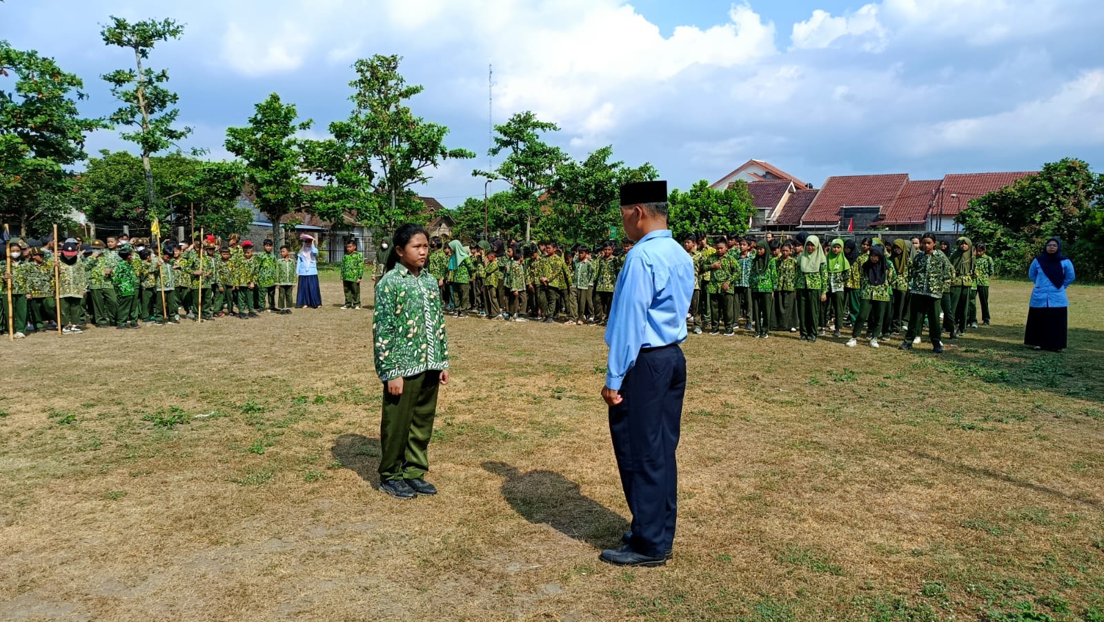SD Negeri Model Gelar Latihan Upacara Sambut Hari Pramuka ke-64