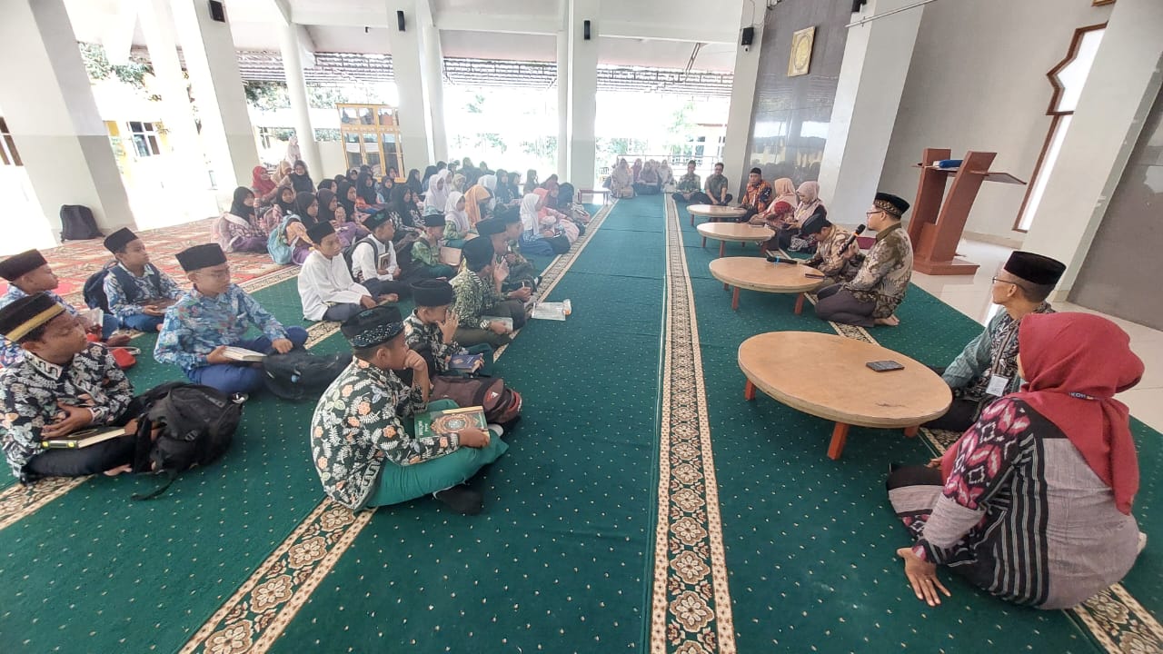 Kegiatan Asesmen Tahfidz Baca Qur'an (TBQ) Kapanewon Ngemplak di SD Negeri Model Sleman