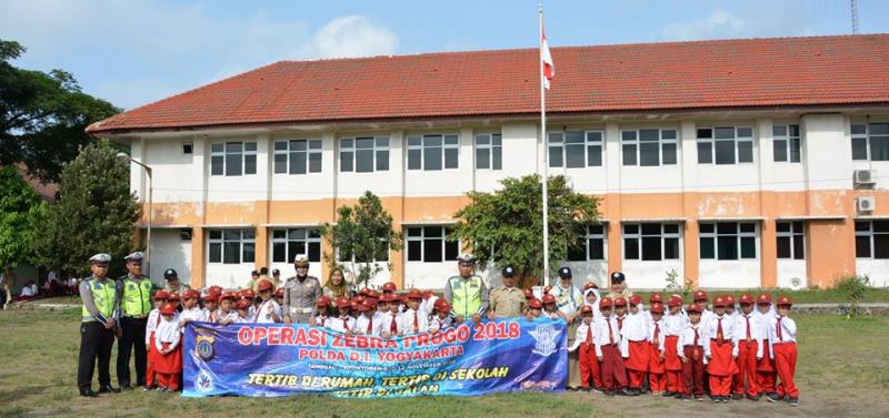 UPACARA BERSAMA DITLANTAS POLDA DIY