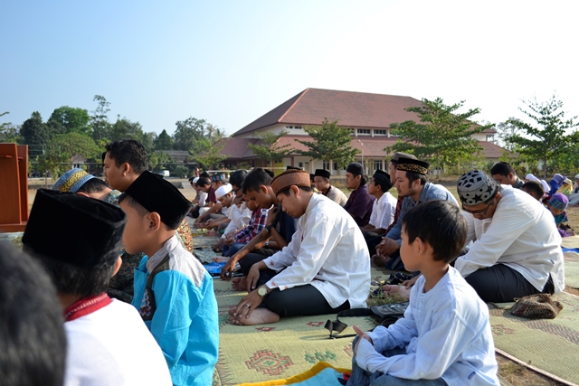 SHOLAT ISTISQO DI TK DAN SD MODEL SLEMAN