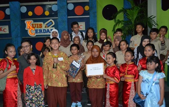 SD MODEL SLEMAN JUARA II KUIS CERDAS