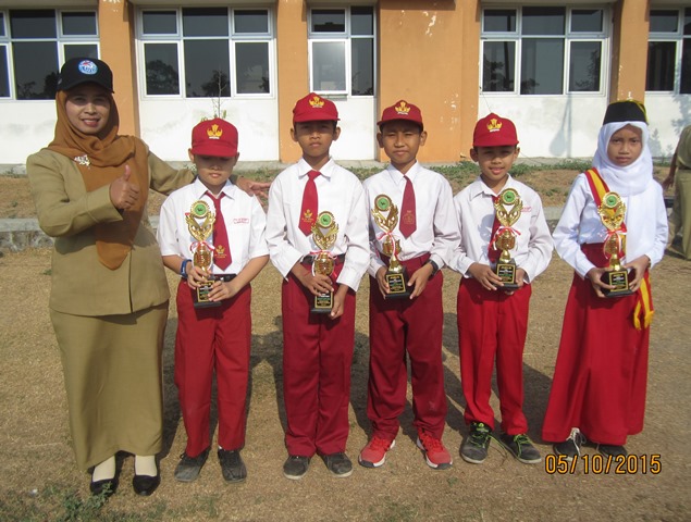 SISWA SD MODEL SABET BEBERAPA KEJUARAAN