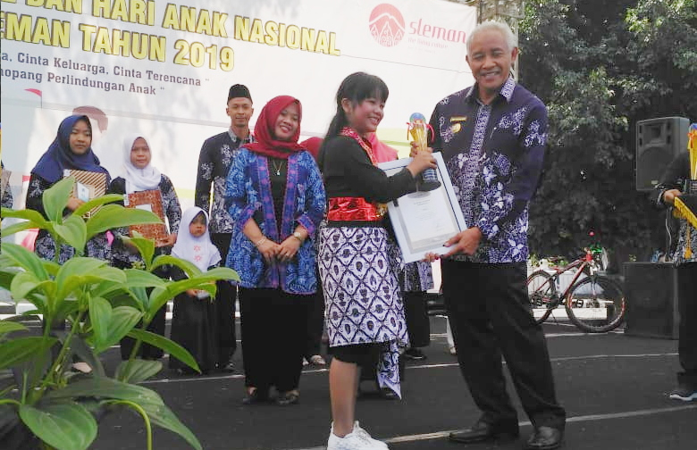 SD MODEL JUARA ORASI TINGKAT SD SE KAB. SLEMAN