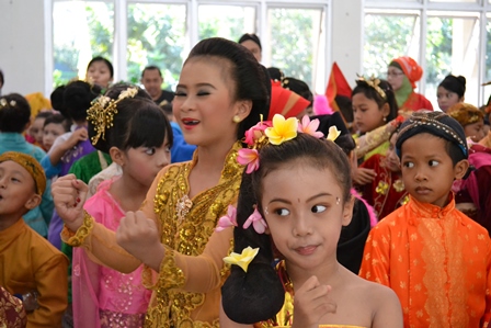 PERINGATAN HARI KARTINI 2014