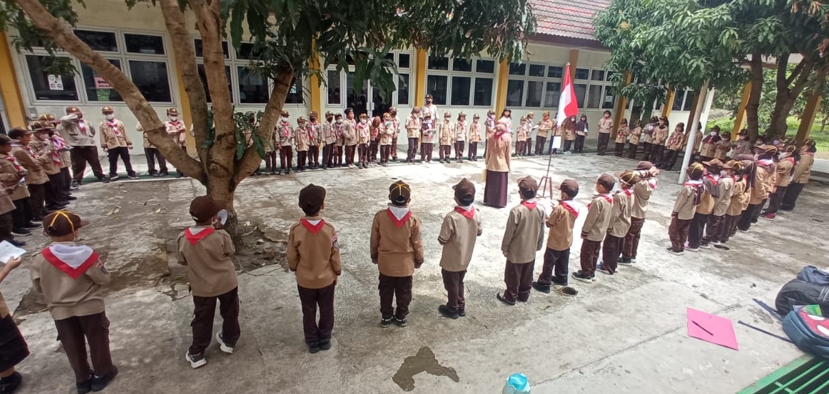LATIHAN PRAMUKA SD MODEL