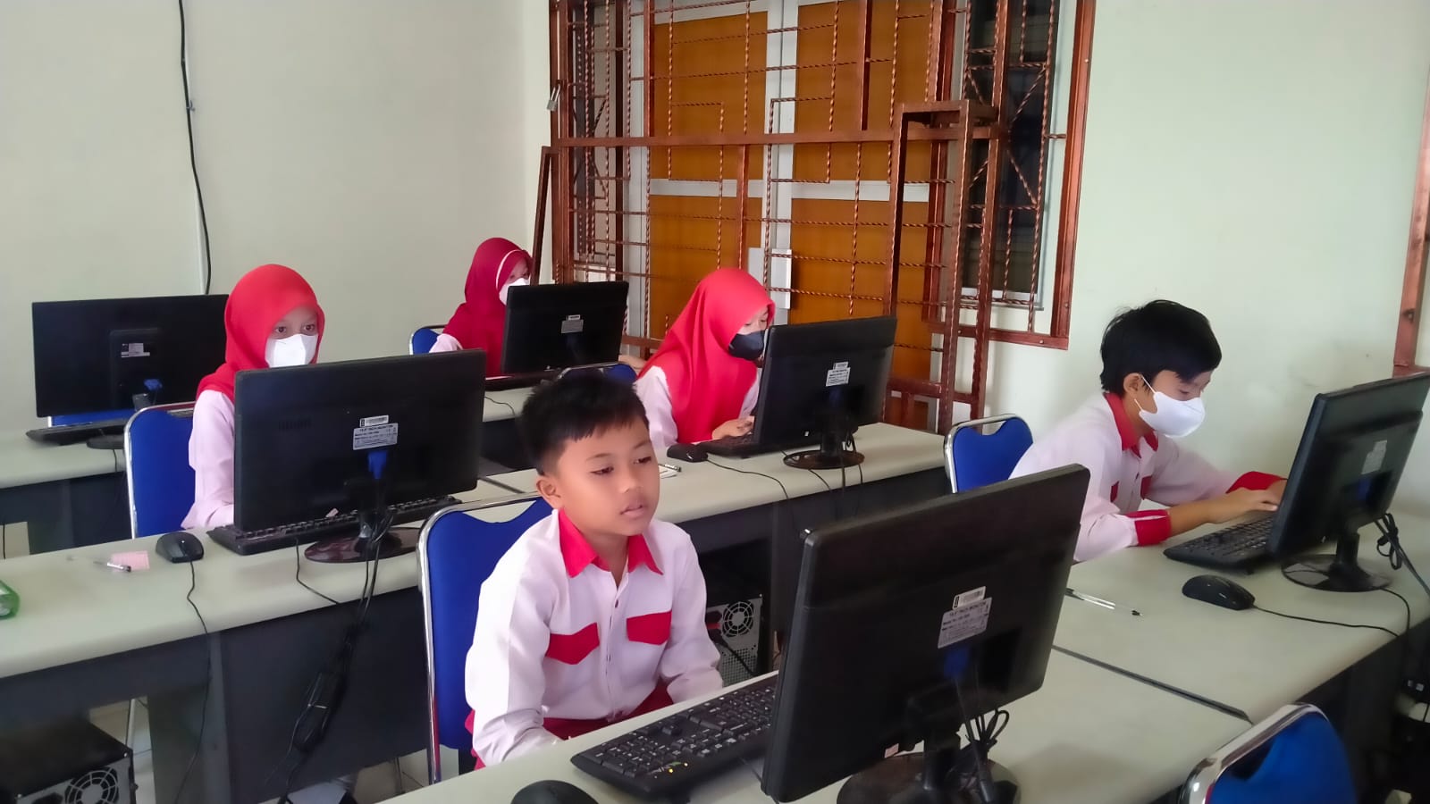 SD MODEL SELENGGARAKAN UJI COBA INSTRUMEN LITERASI SOSIAL BUDAYA TAHUN 2022