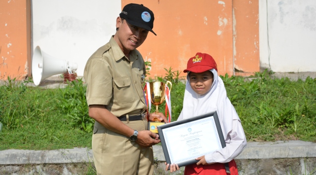 NAYAHANI JUARA 1 , LOMBA MENDONGENG TINGKAT NASIONAL