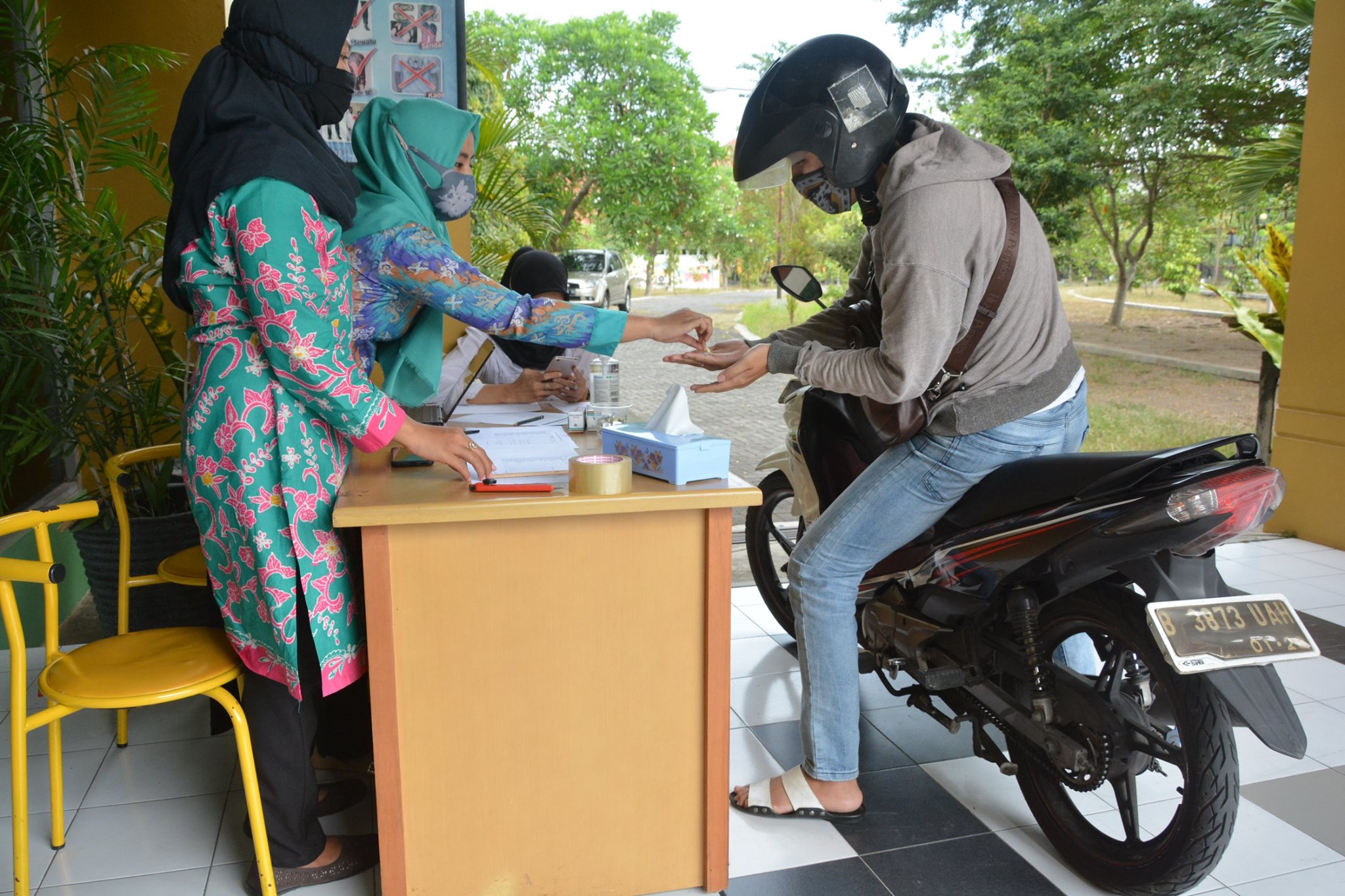 PEMBERIAN OBAT CACING