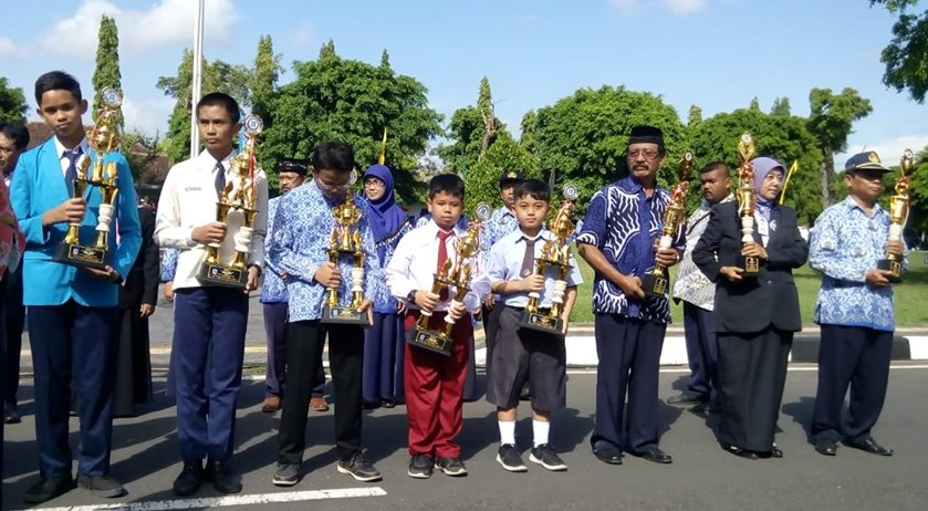 ANANDA MAXI JUARA I OSN MIPA TINGKAT KAB. SLEMAN