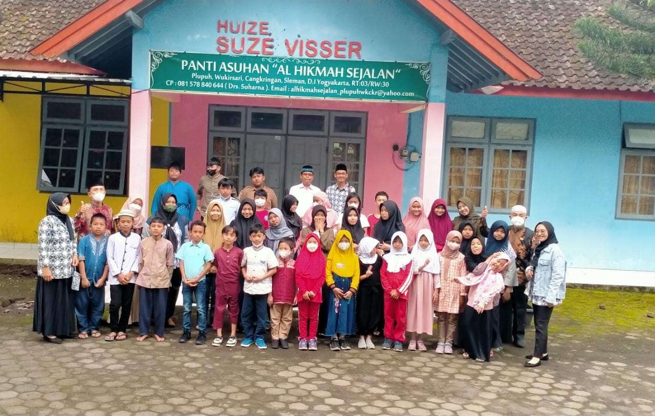 BERBAGI KE PANTI ASUHAN ALHIKMAH CANGKRINGAN