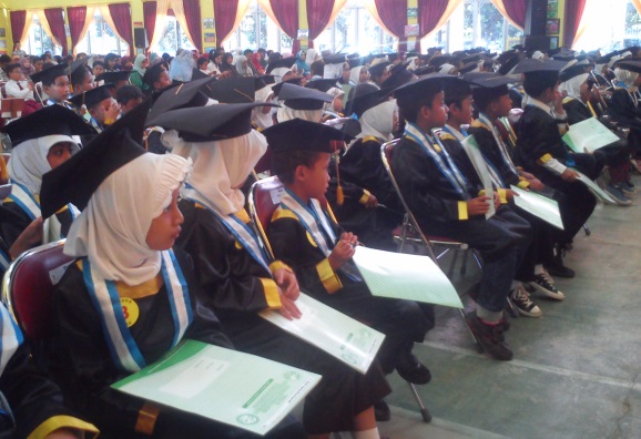 WISUDA PURNA IQRO