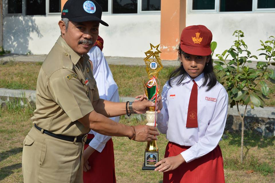 ZAHRA DARI SD MODEL BERHASIL MERAIH JUARA II KIHAJAR